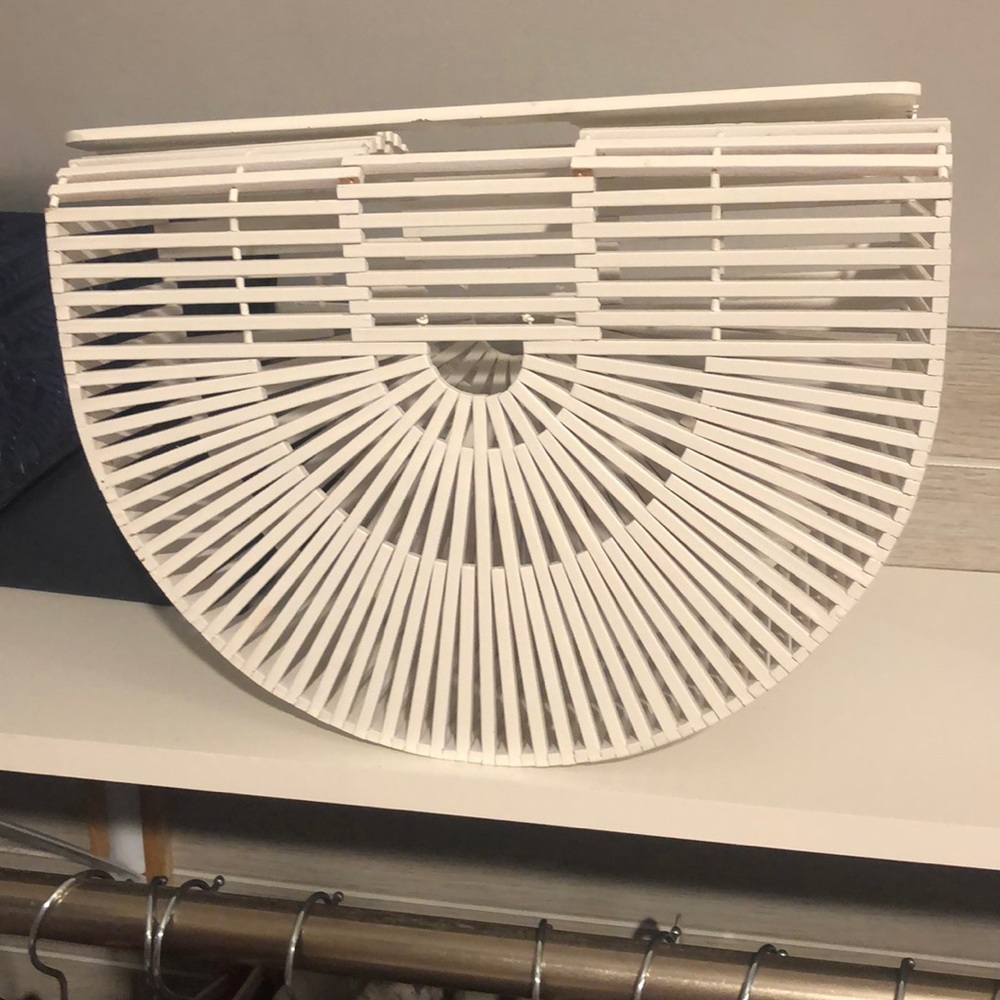 Wood clutch